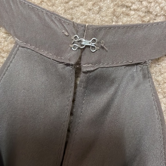 Express women jump suit. Size 2 petite - Picture 4 of 7